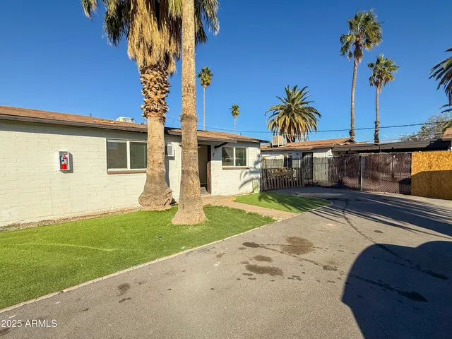 $995 | 2 East Navajo Road, Unit F, Tucson, AZ 85705