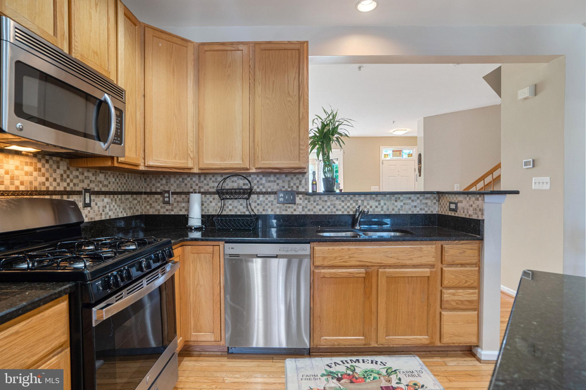 13908 Lullaby Road Germantown, MD 20874 - Photo 12 of 49 Gallery Image 12