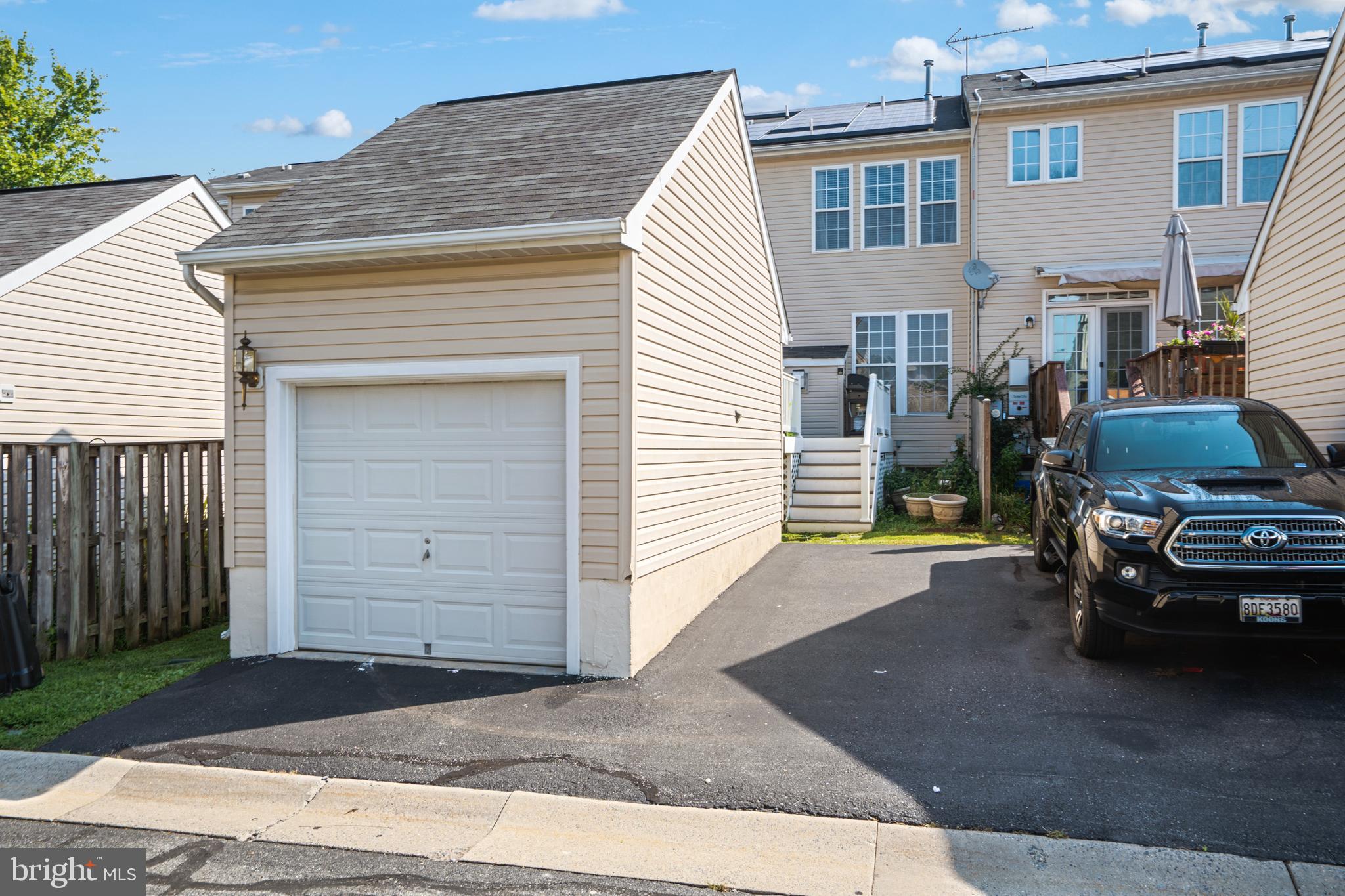 13908 Lullaby Road Germantown, MD 20874 - Photo 45 of 49 Gallery Image 45