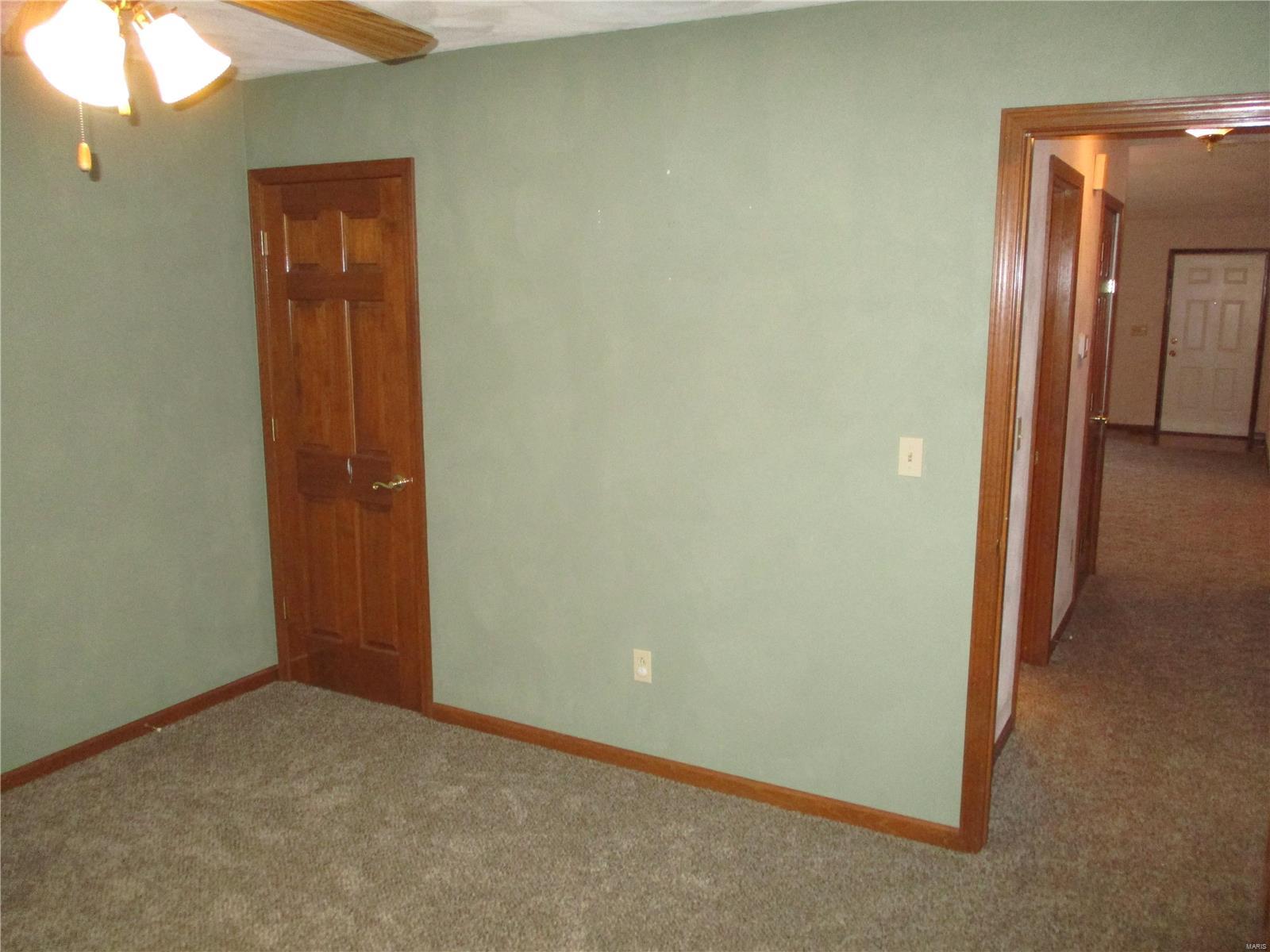 348 Radcliff Road Shiloh, IL 62221 - Photo 14 of 23 Gallery Image 14