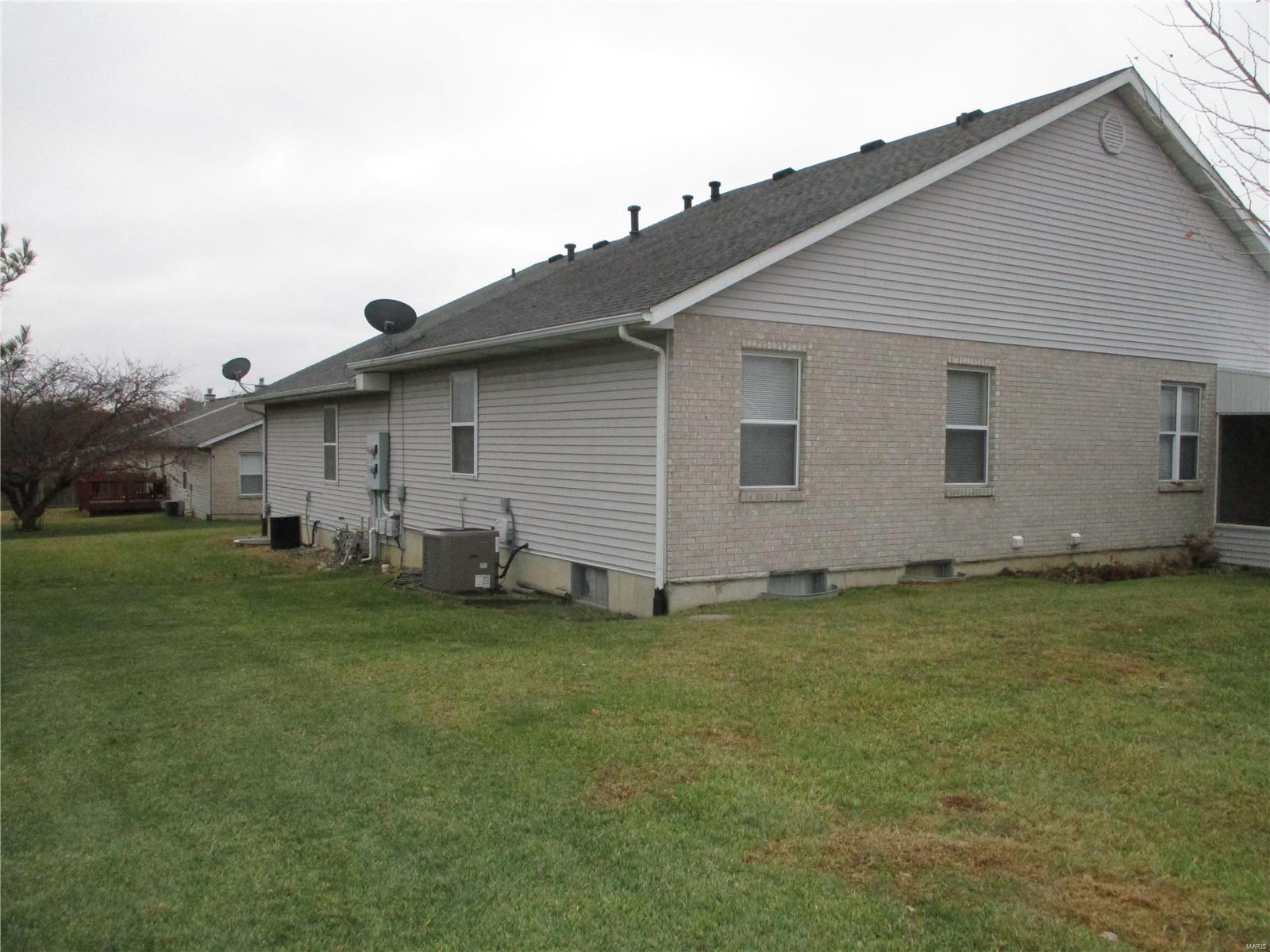 348 Radcliff Road Shiloh, IL 62221 - Photo 22 of 23 Gallery Image 22