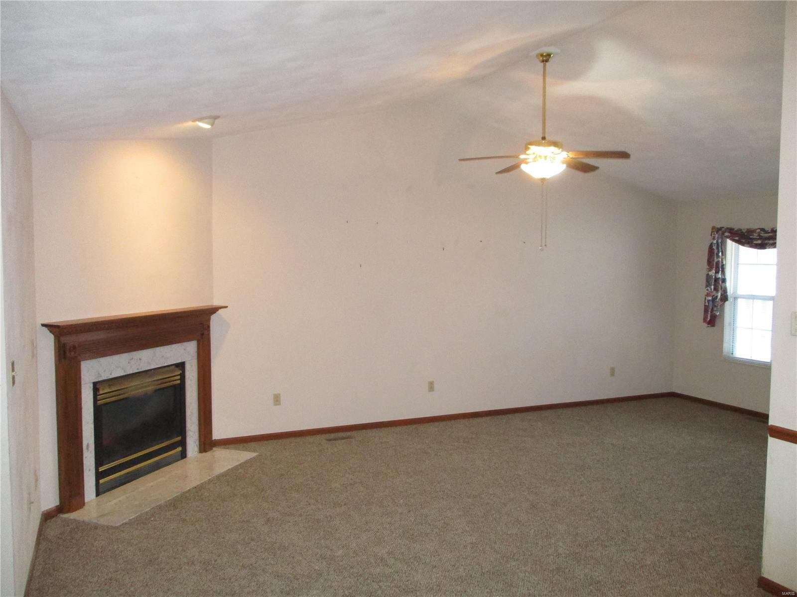 348 Radcliff Road Shiloh, IL 62221 - Photo 4 of 23 Gallery Image 4