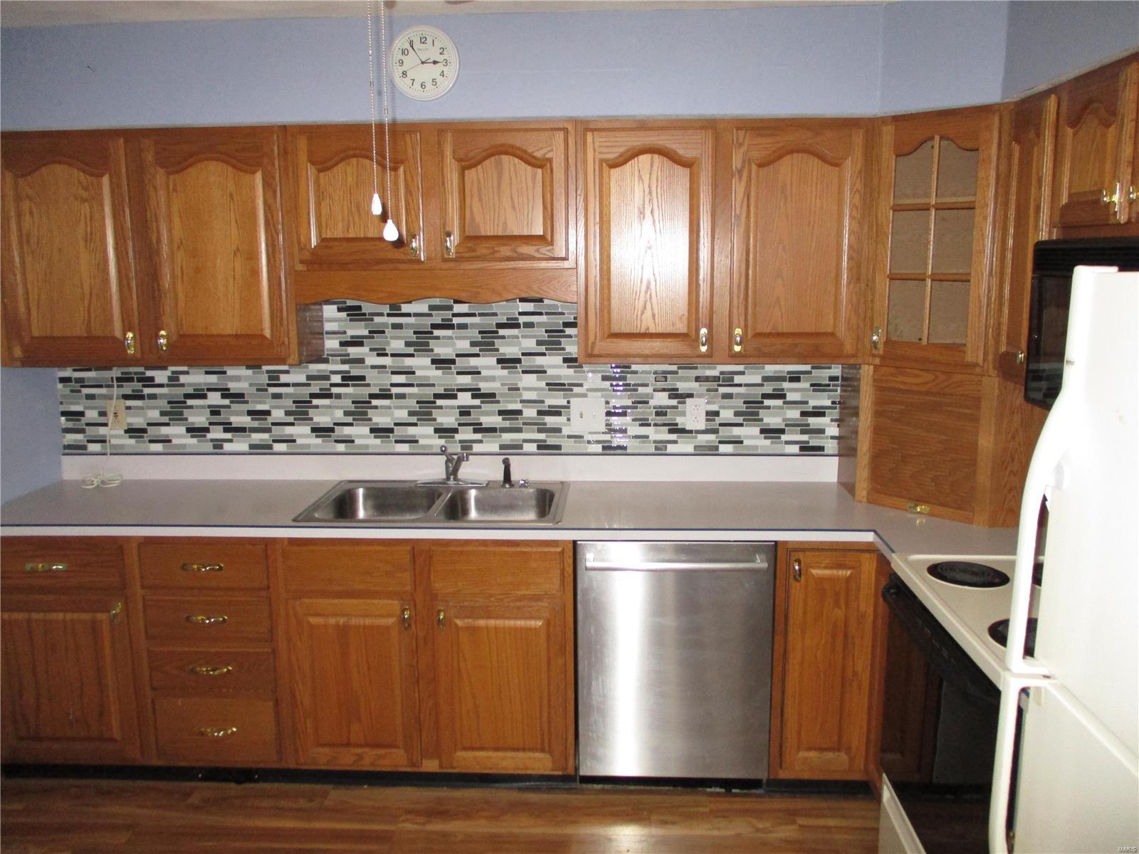 348 Radcliff Road Shiloh, IL 62221 - Photo 7 of 23 Gallery Image 7