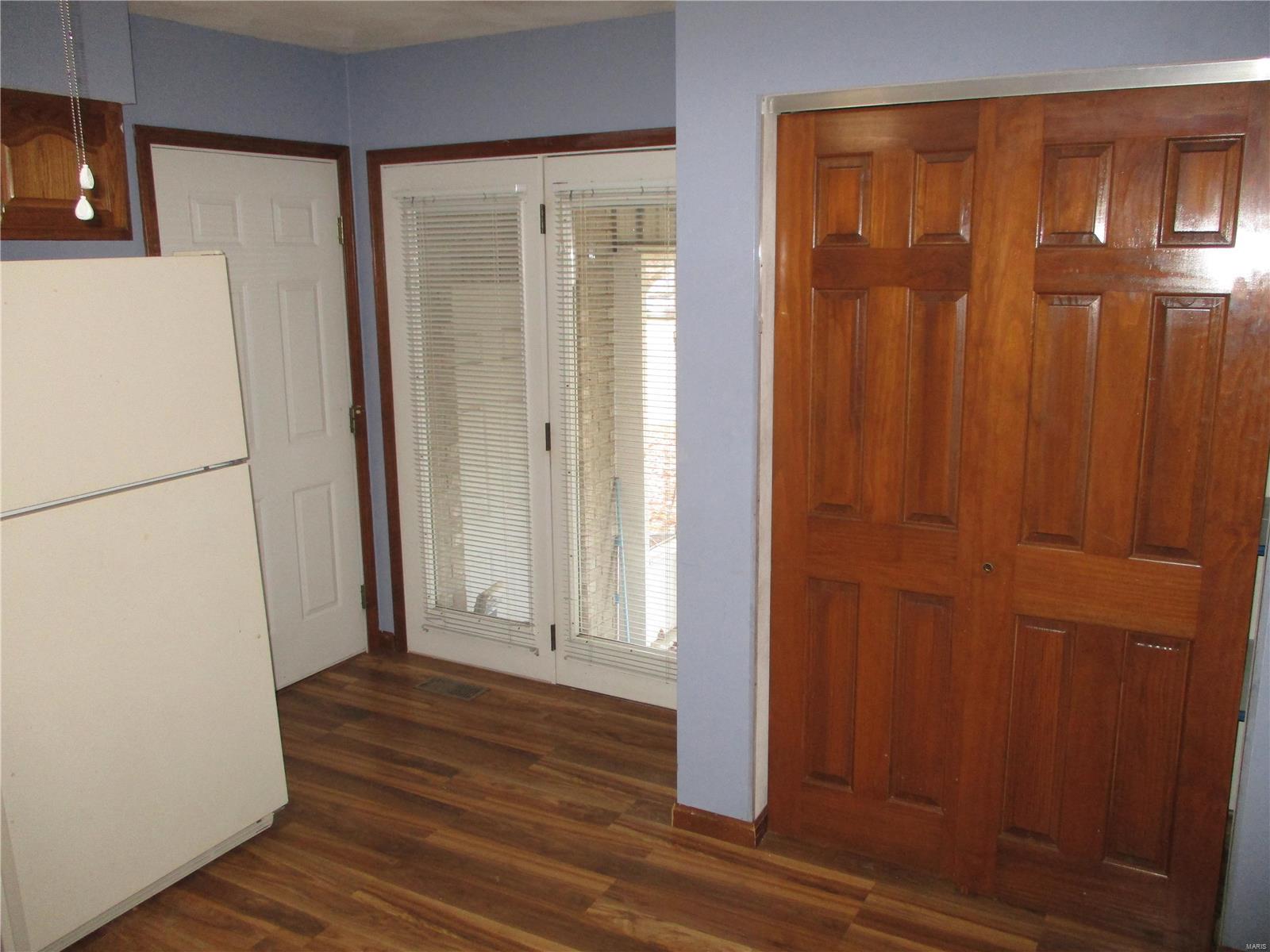 348 Radcliff Road Shiloh, IL 62221 - Photo 8 of 23 Gallery Image 8
