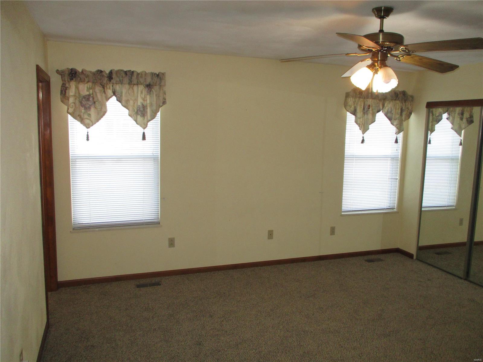 348 Radcliff Road Shiloh, IL 62221 - Photo 9 of 23 Gallery Image 9