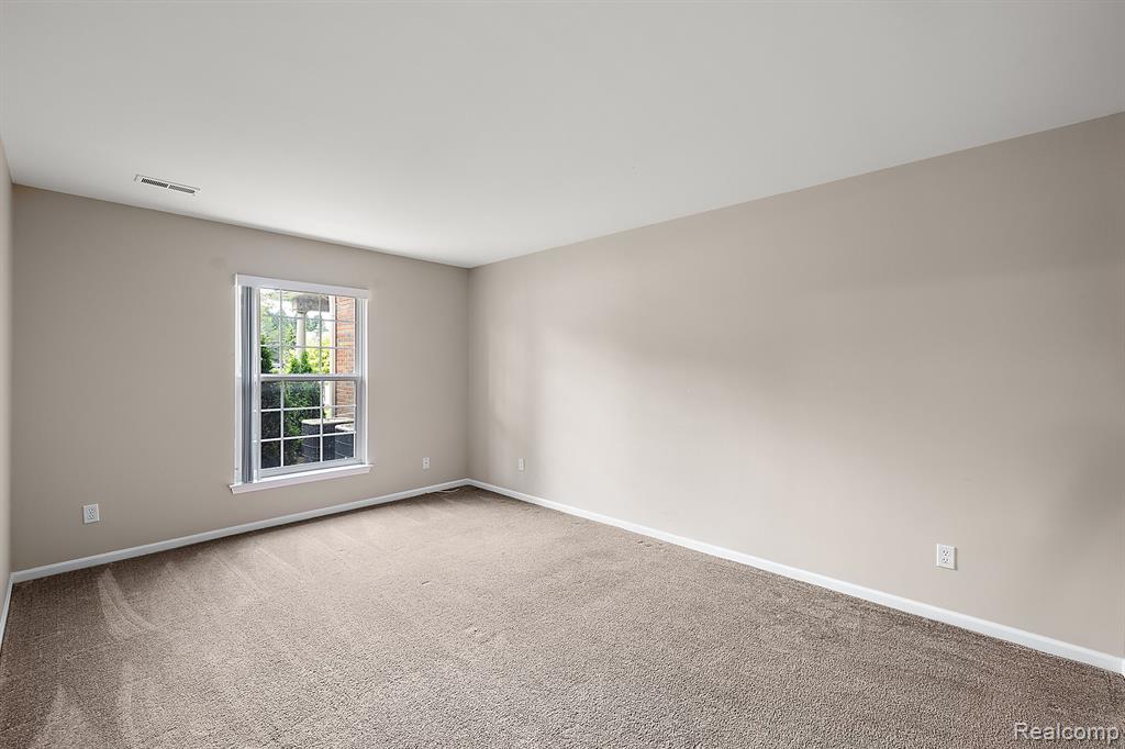 3707 Oakmonte Boulevard Rochester, MI 48306 - Photo 24 of 35