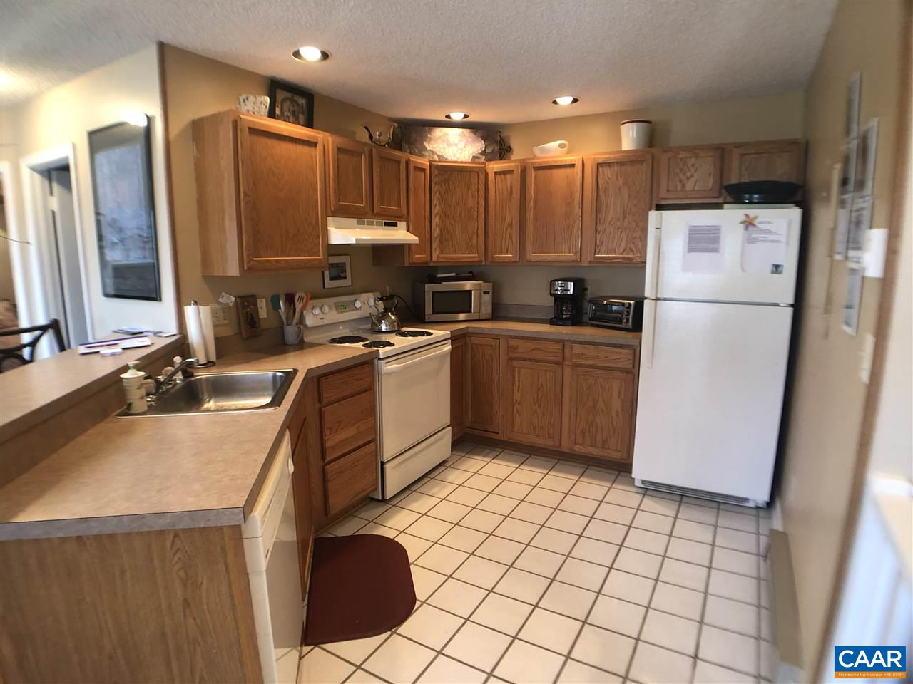 217 Hickory Spring Road Roseland, VA 22967 - Photo 3 of 32 Gallery Image 3