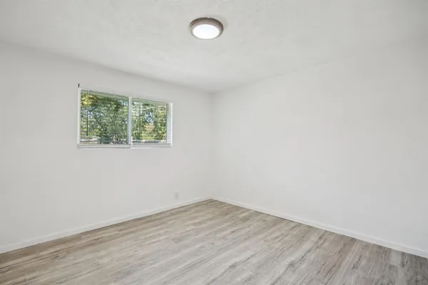 $1,950 | 303 North Delphine Street, Terrell, TX 75160