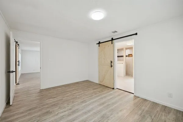 $1,950 | 303 North Delphine Street, Terrell, TX 75160