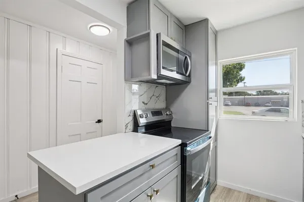 $1,950 | 303 North Delphine Street, Terrell, TX 75160