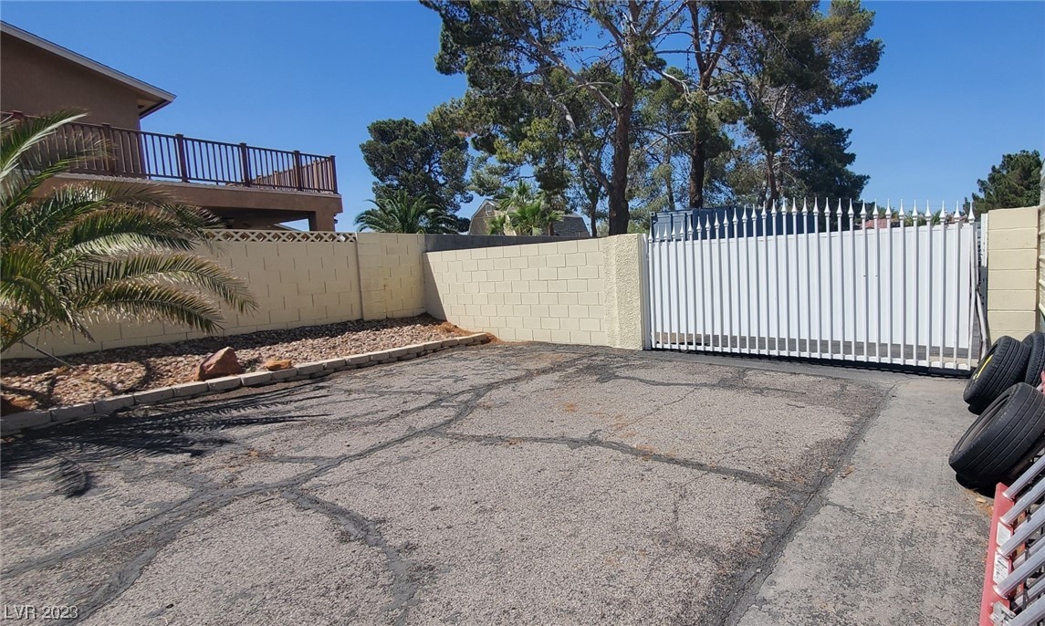 3284 West Pebble Road Las Vegas, NV 89139 - Photo 1 of 8
