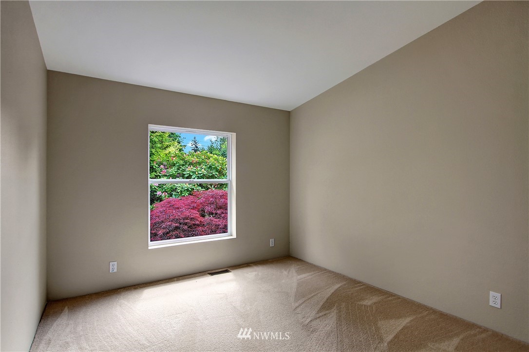8311 224th Street Southwest Edmonds, WA 98026 - Photo 12 of 18 Gallery Image 12