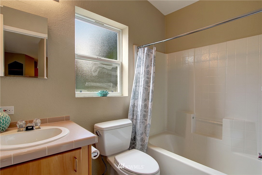 8311 224th Street Southwest Edmonds, WA 98026 - Photo 14 of 18 Gallery Image 14