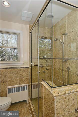 10309 Pierce Drive Silver Spring, MD 20901 - Photo 19 of 26 Bath