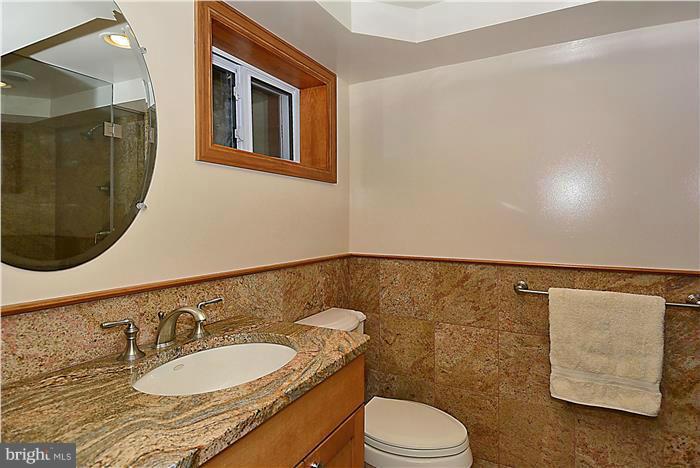 10309 Pierce Drive Silver Spring, MD 20901 - Photo 25 of 26 Bath