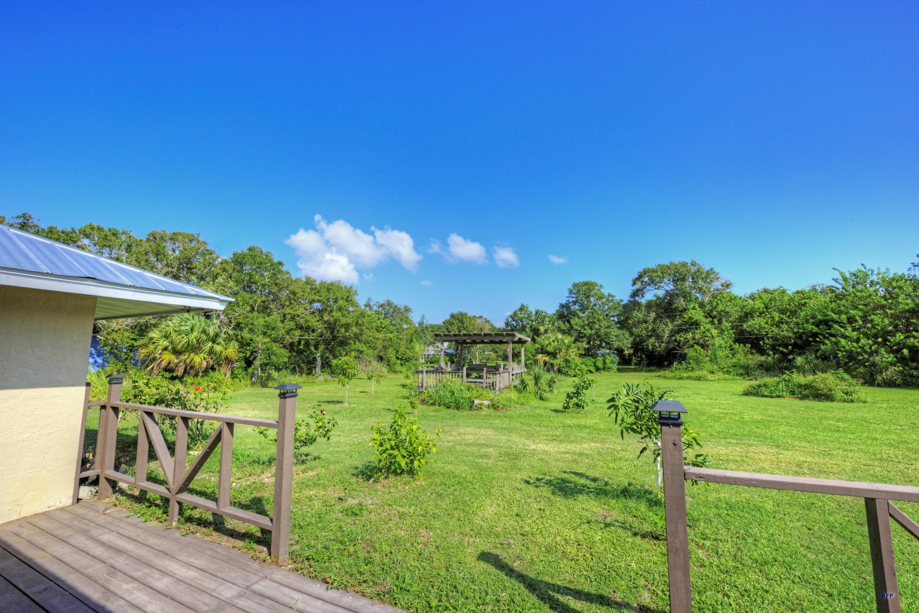 424 East Weatherbee Road Fort Pierce, FL 34982 - Photo 12 of 43 F8AC61B7-BE60-426E-8D88-3C029F051B98
