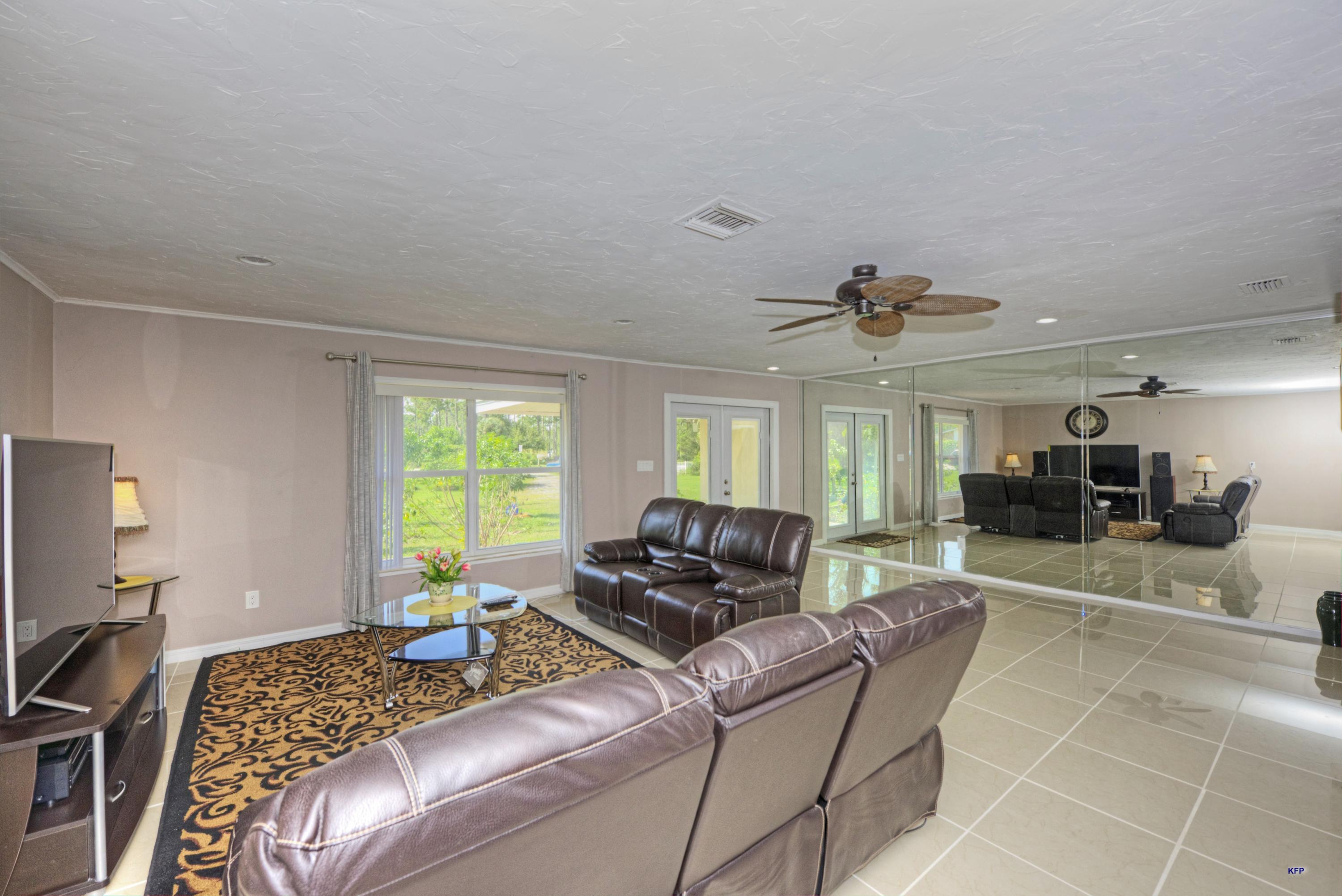 424 East Weatherbee Road Fort Pierce, FL 34982 - Photo 15 of 43 D1924E03-285D-464B-A055-CE939E9DA79B