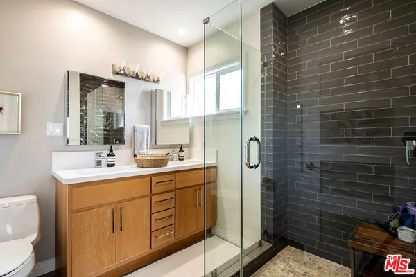 $8,750 | 3977 Berryman Avenue, Los Angeles, CA 90066