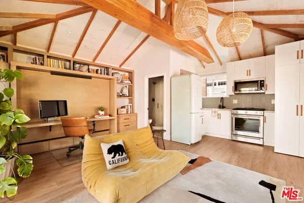 $8,750 | 3977 Berryman Avenue, Los Angeles, CA 90066