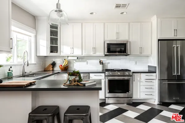 $8,750 | 3977 Berryman Avenue, Los Angeles, CA 90066