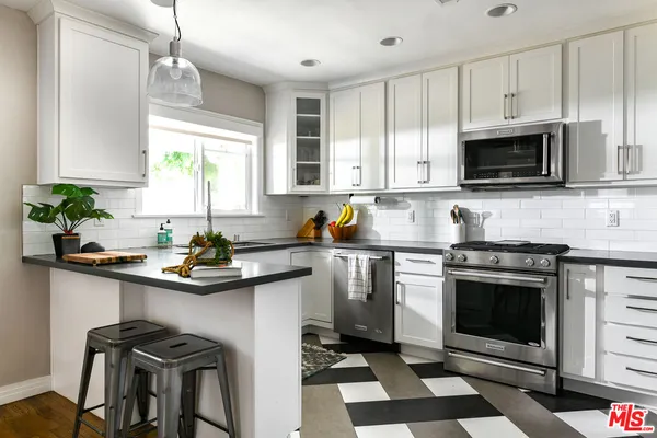 $8,750 | 3977 Berryman Avenue, Los Angeles, CA 90066