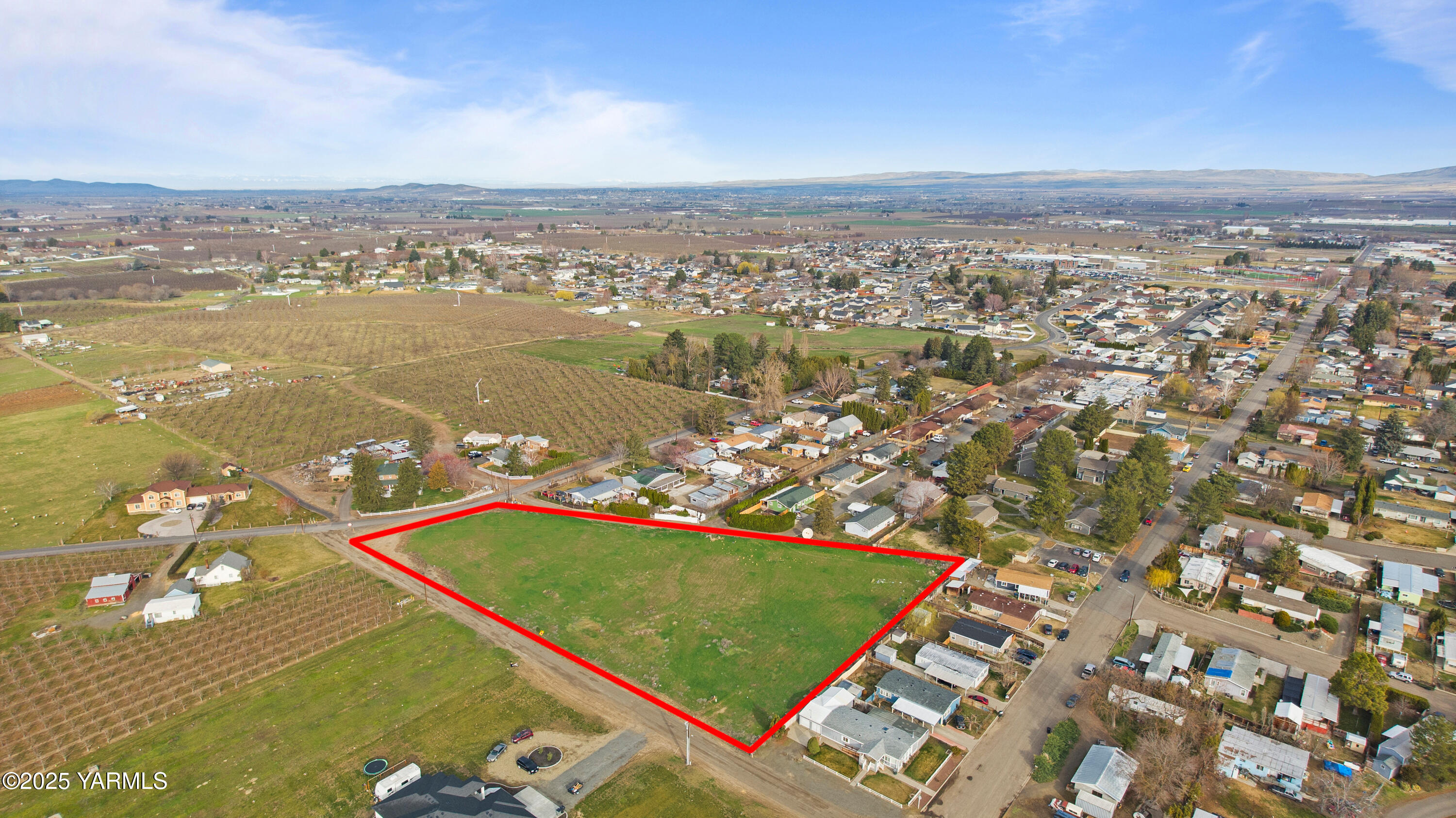 Nka Hickory Road Grandview, WA 98930 - Photo 6 of 10 DJI_20250314093438_0684_D_1