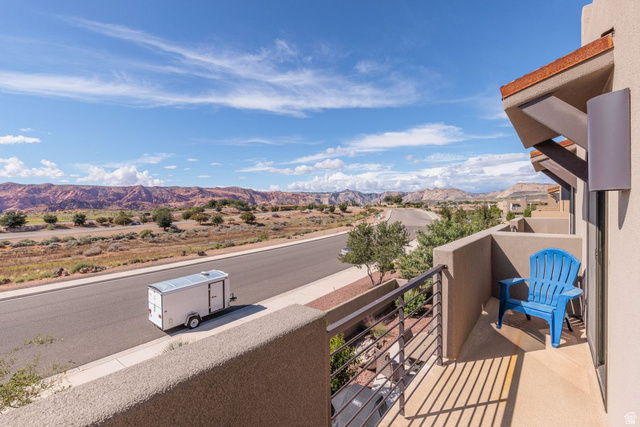 4845 Fishers Is Way St. George, UT 84770 - Photo 34 of 41 Balcony featuring a mountain view