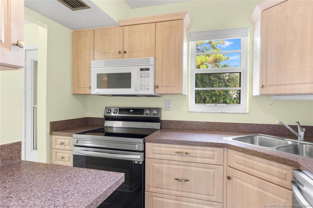 1915 Southwest Palm City Road, Unit E Stuart, FL 34994 - Photo 5 of 26