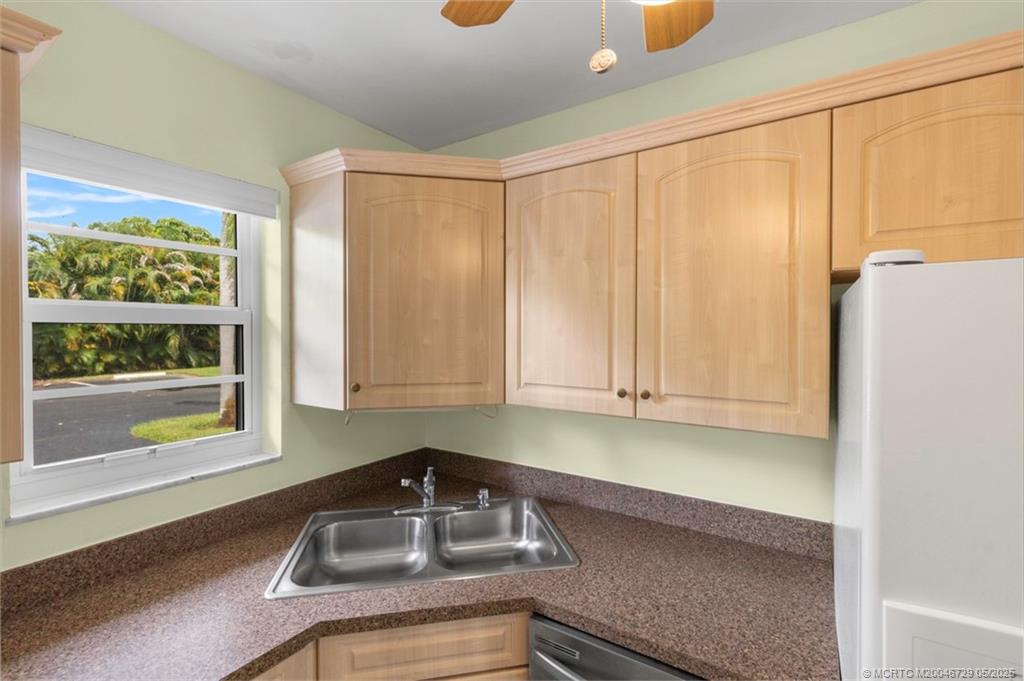 1915 Southwest Palm City Road, Unit E Stuart, FL 34994 - Photo 6 of 26