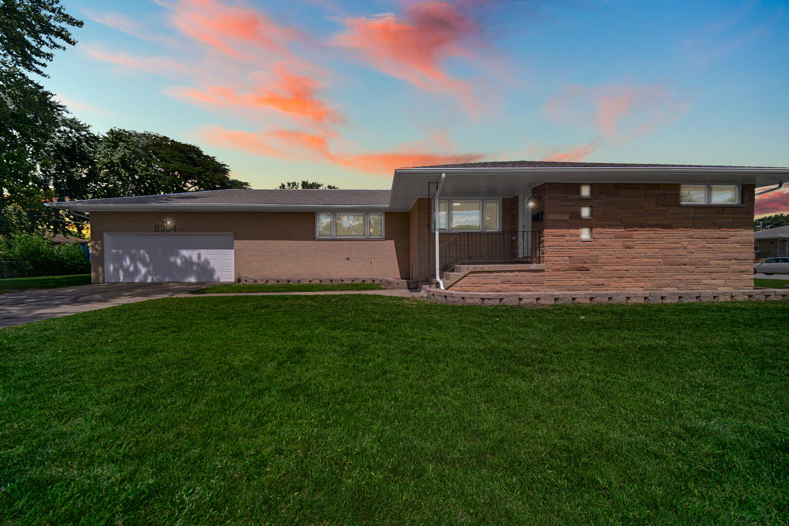 8304 Monroe Avenue Munster, IN 46321 - Photo 2 of 36 1620x1080