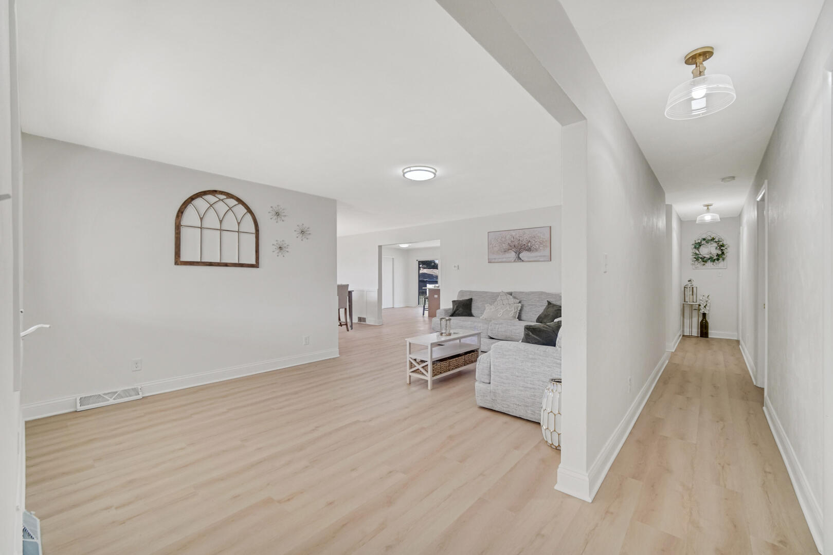 8304 Monroe Avenue Munster, IN 46321 - Photo 5 of 36 1620x1080