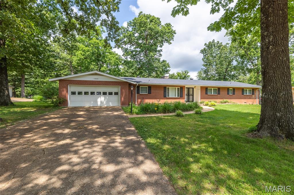 1305 Lurlyn Road Poplar Bluff, MO 63901 - Photo 2 of 32