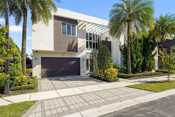 $1,997,500 | 7515 Northwest 99 Avenue, Doral, FL 33178