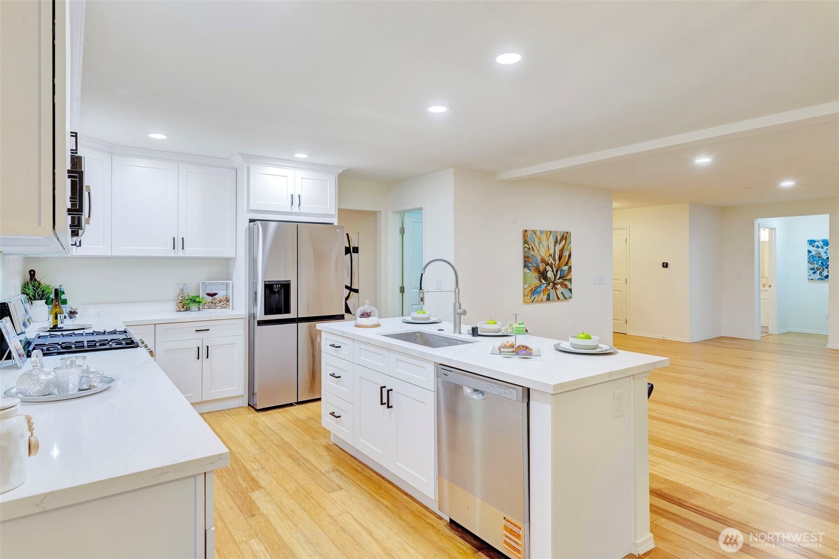 313 Glennwood Court Southeast Renton, WA 98056 - Photo 12 of 40