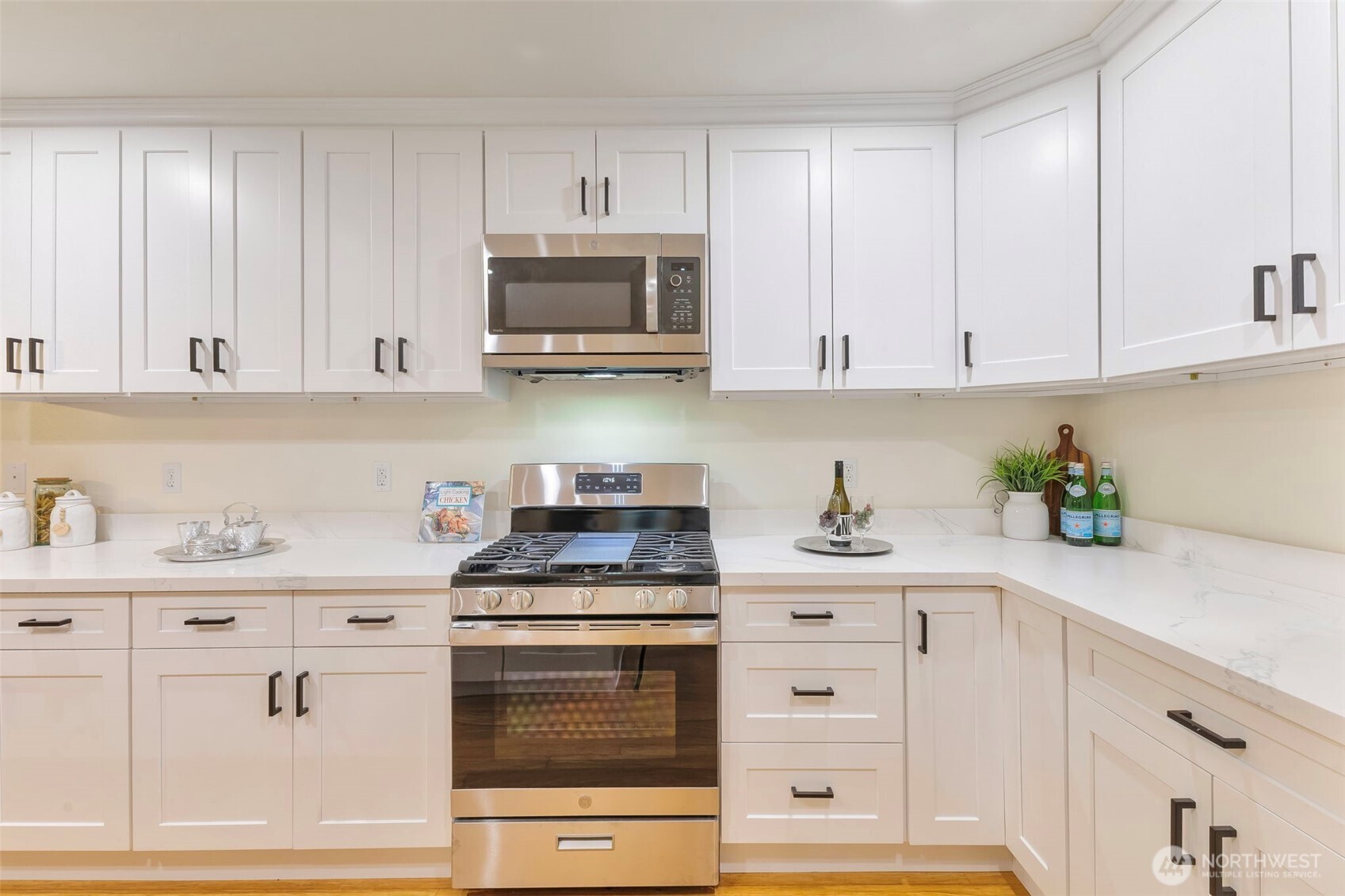 313 Glennwood Court Southeast Renton, WA 98056 - Photo 14 of 40