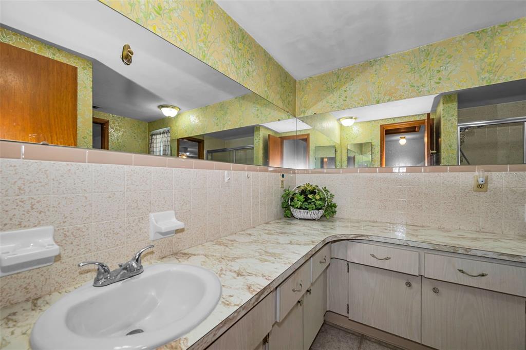 5834 Embay Avenue New Port Richey, FL 34652 - Photo 37 of 55 Gallery Image 37