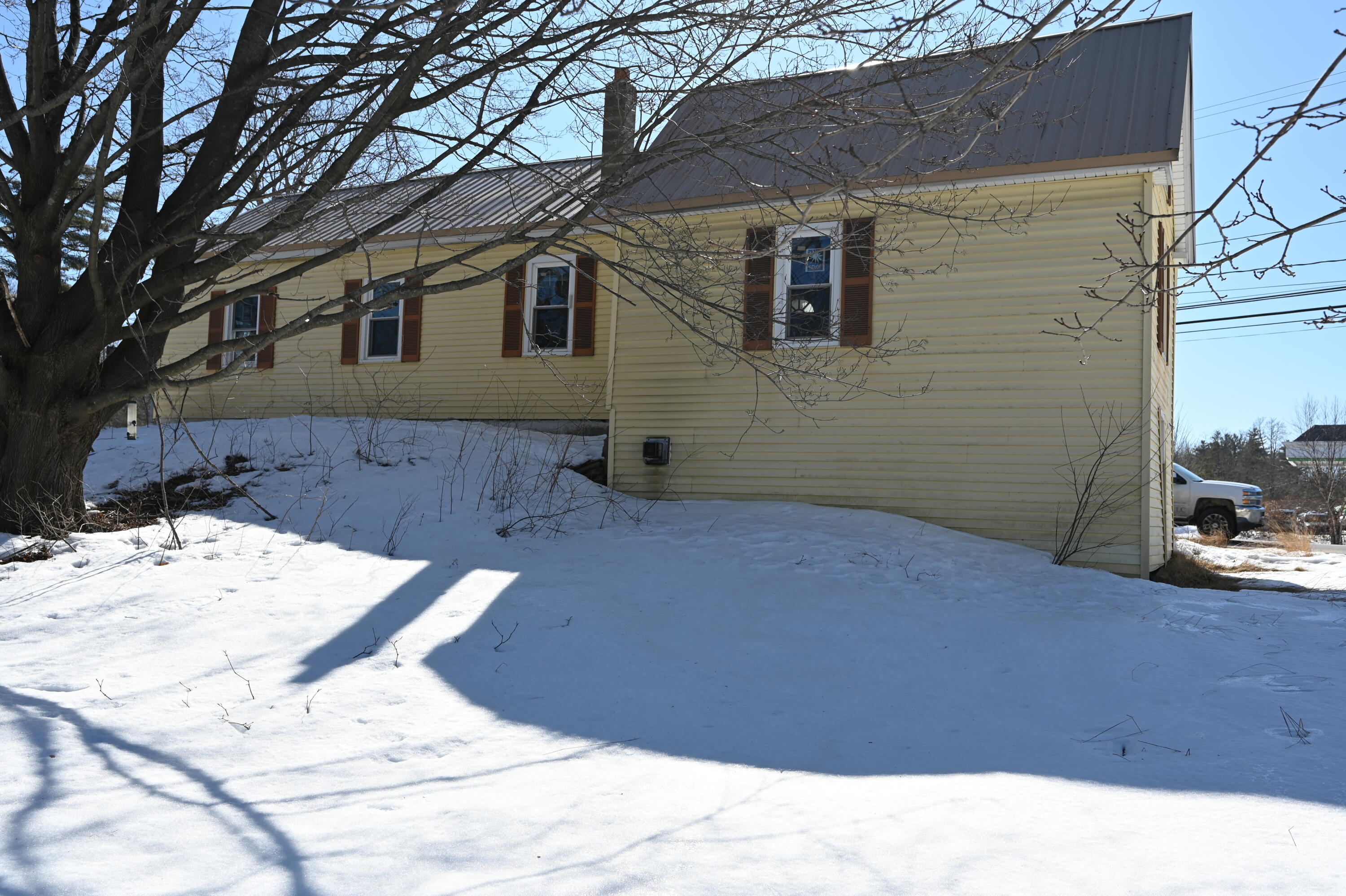 77 County Road Gorham, ME 04038 - Photo 3 of 23 Back