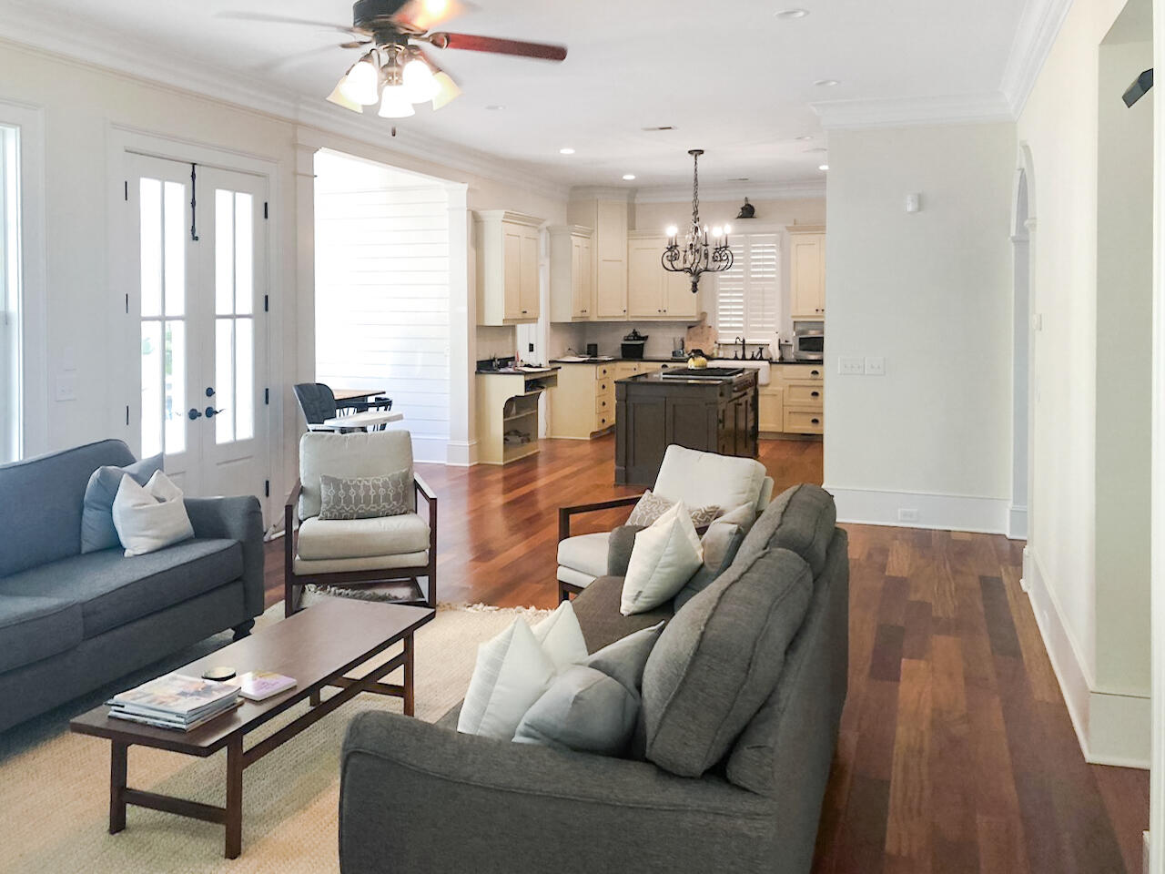 36 Robert Mills Circle Mount Pleasant, SC 29464 - Photo 4 of 12 IMG_0002 (1)