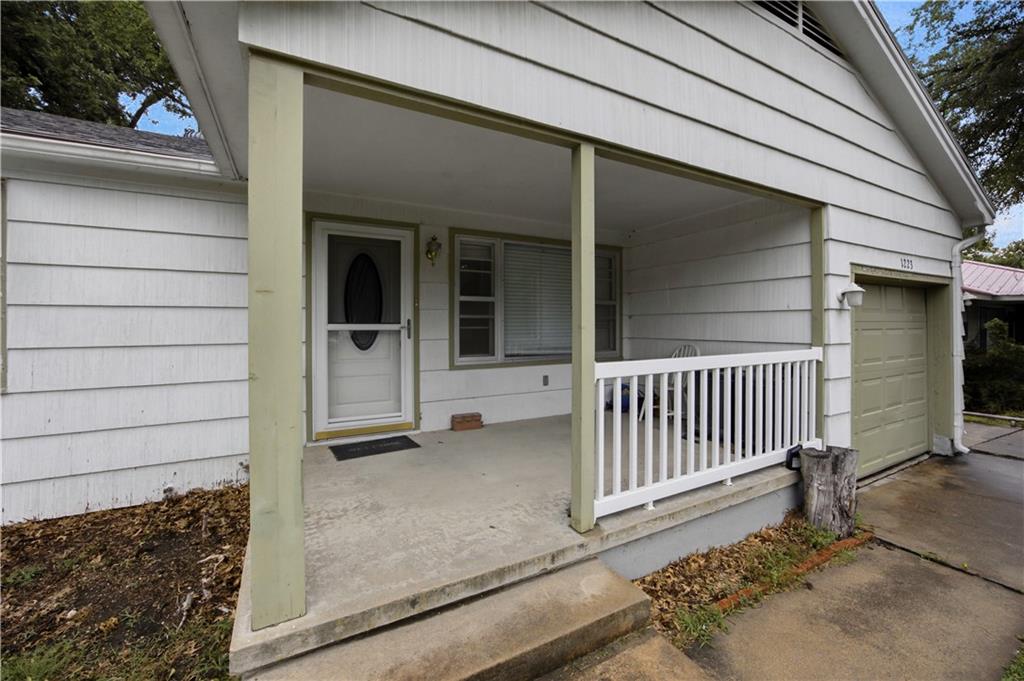 1223 North 4th Neodesha, KS 66757 - Photo 4 of 20