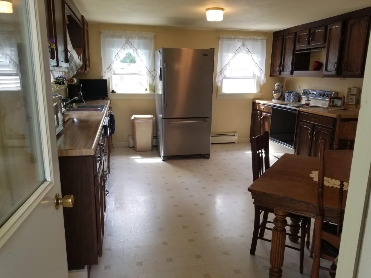 18 Alpine Road Portland, ME 04103 - Photo 17 of 36 18 Alpine kitchen