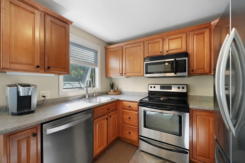 700 Shore Drive, Unit 204 Fall River, MA 02721 - Photo 13 of 34 Gallery Image 13