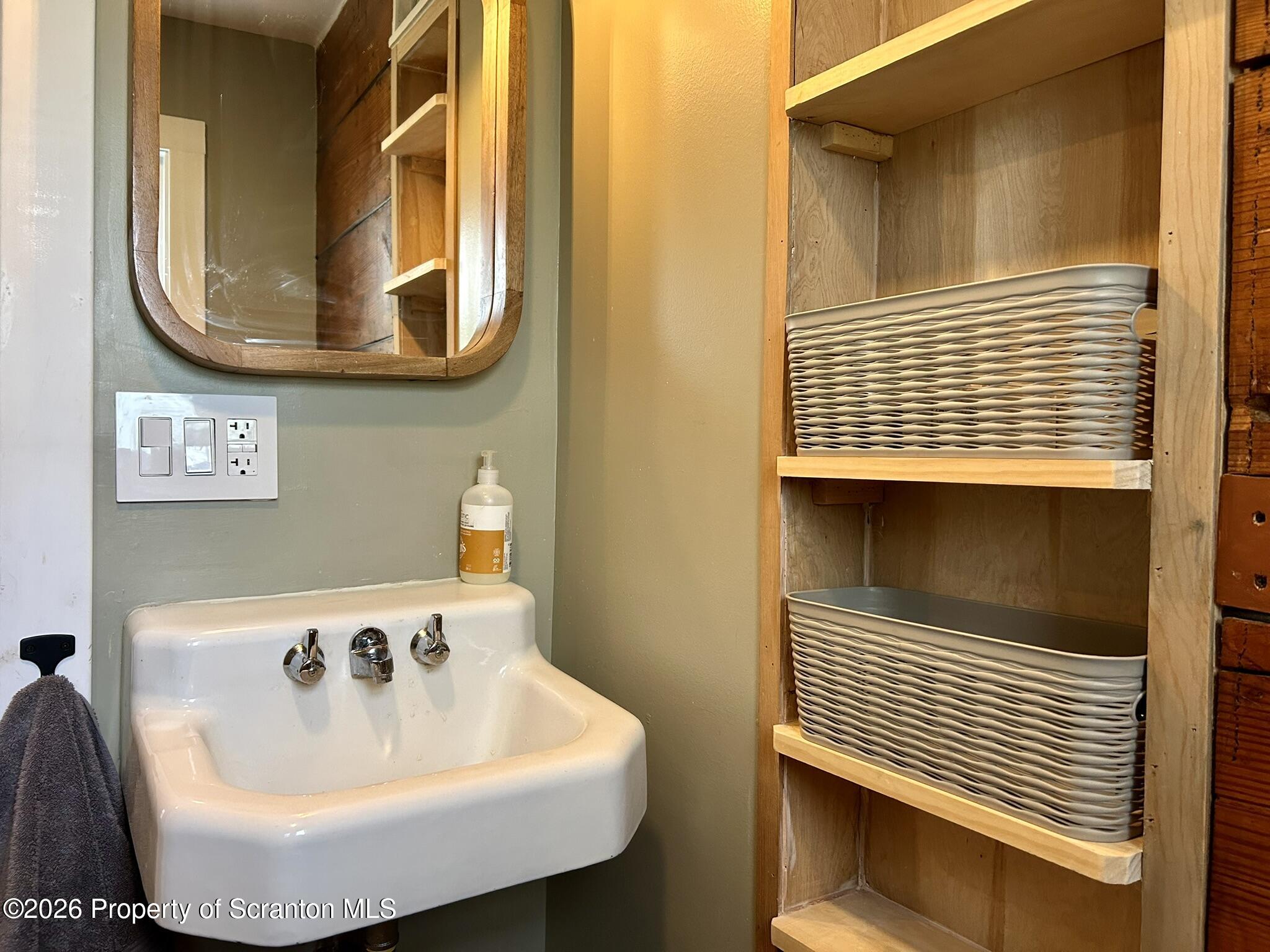 1787 East Mountain Road, Unit 1 Scranton, PA 18505 - Photo 16 of 20 Bathroom 3