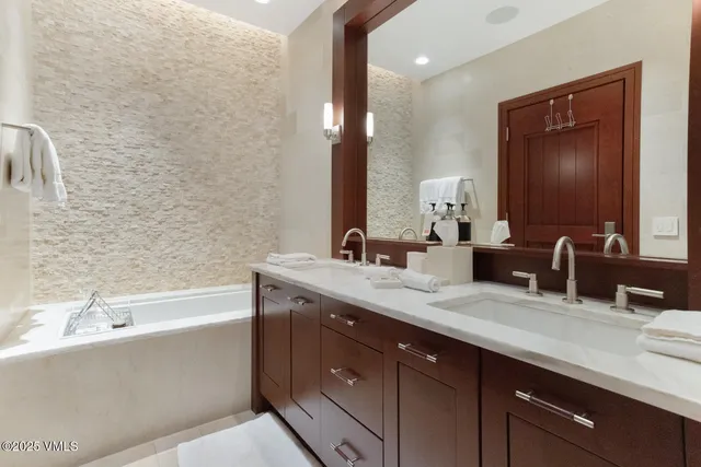 $1,249,000 | 141 East Meadow Drive, Unit 2A SOUTH, Vail, CO 81657