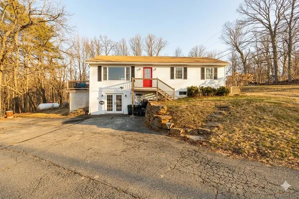 $399,000 | 1571 Dairy Hill Road, Royalton, VT 05068