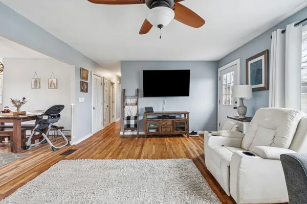 $399,000 | 1571 Dairy Hill Road, Royalton, VT 05068