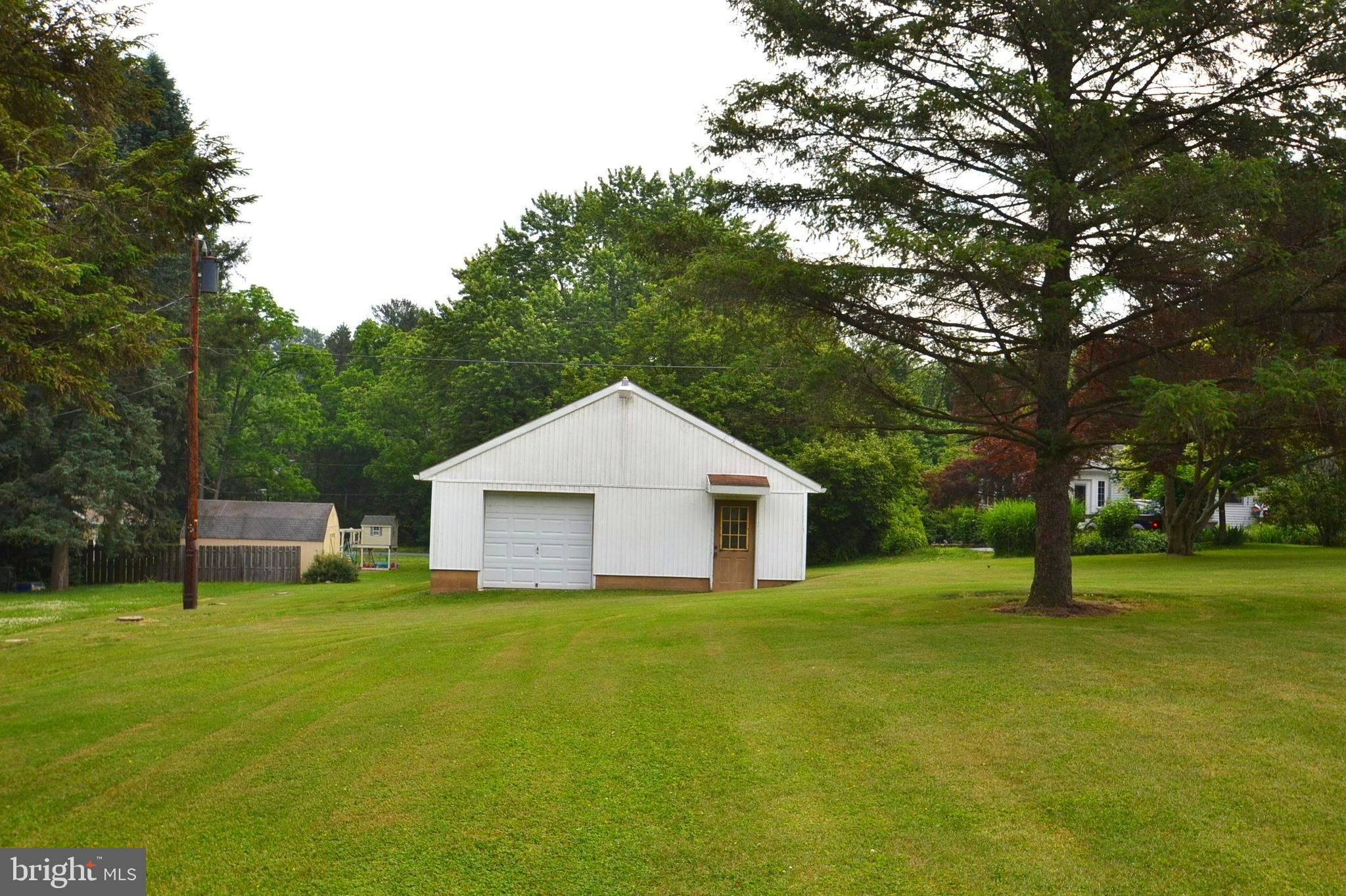 2648 River Road Middletown, PA 17057 - Photo 4 of 41 Gallery Image 4