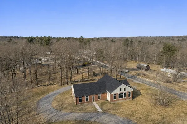 $1,077,000 | 13 Beech Hill Road, Granville, MA 01034