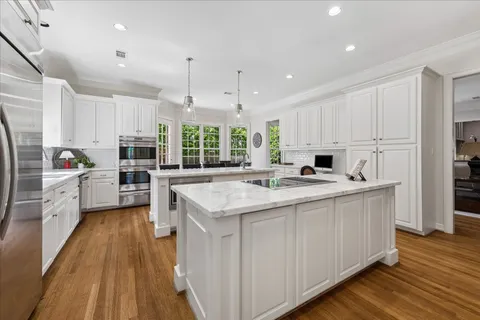 $3,195,000 | 5452 Sugar Hill Drive, Houston, TX 77056