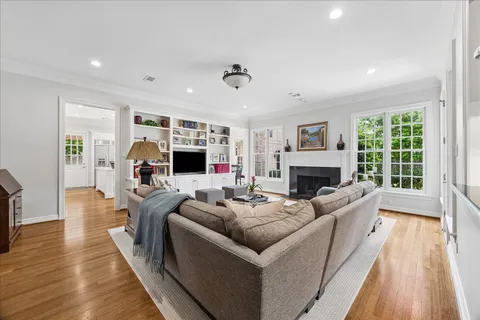 $3,195,000 | 5452 Sugar Hill Drive, Houston, TX 77056