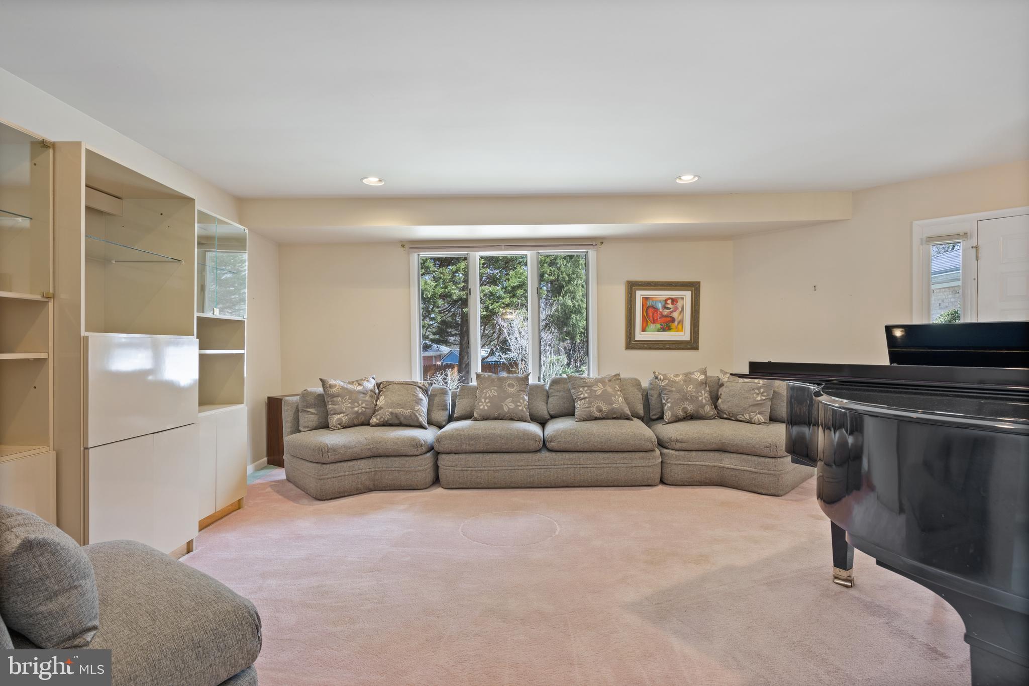 7704 Grasty Road Baltimore, MD 21208 - Photo 6 of 38 Gallery Image 6